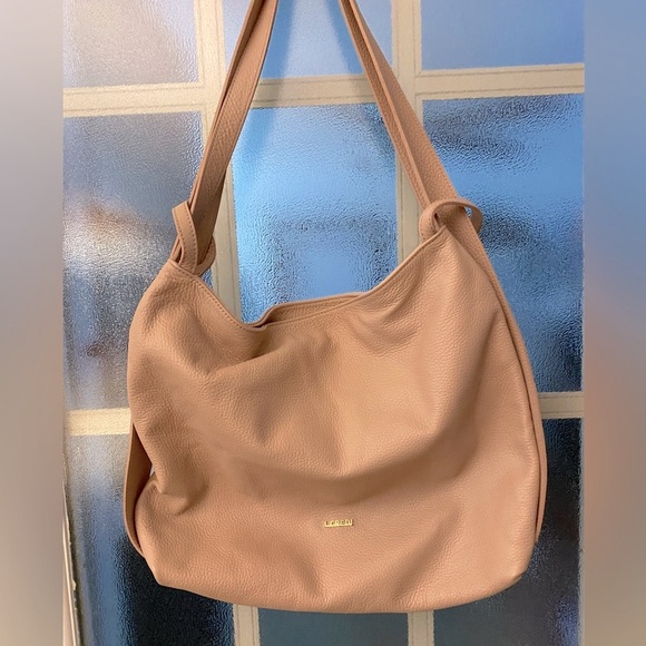 L CREDI pale pink pebbled leather shoulder bag convertible to backpack - Picture 4 of 8